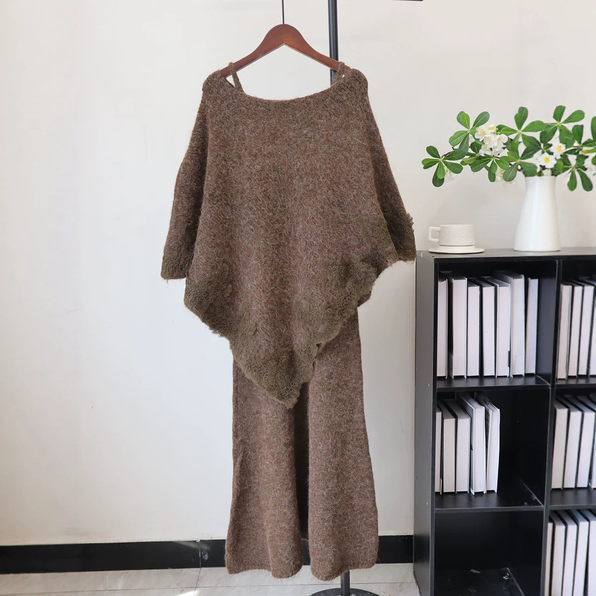 Splicing lace cape camisole dress two-piece set