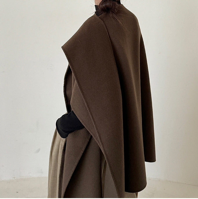 Women's woolen overcoat with a simple style and a sense of high class featuring a top cloak and shawl