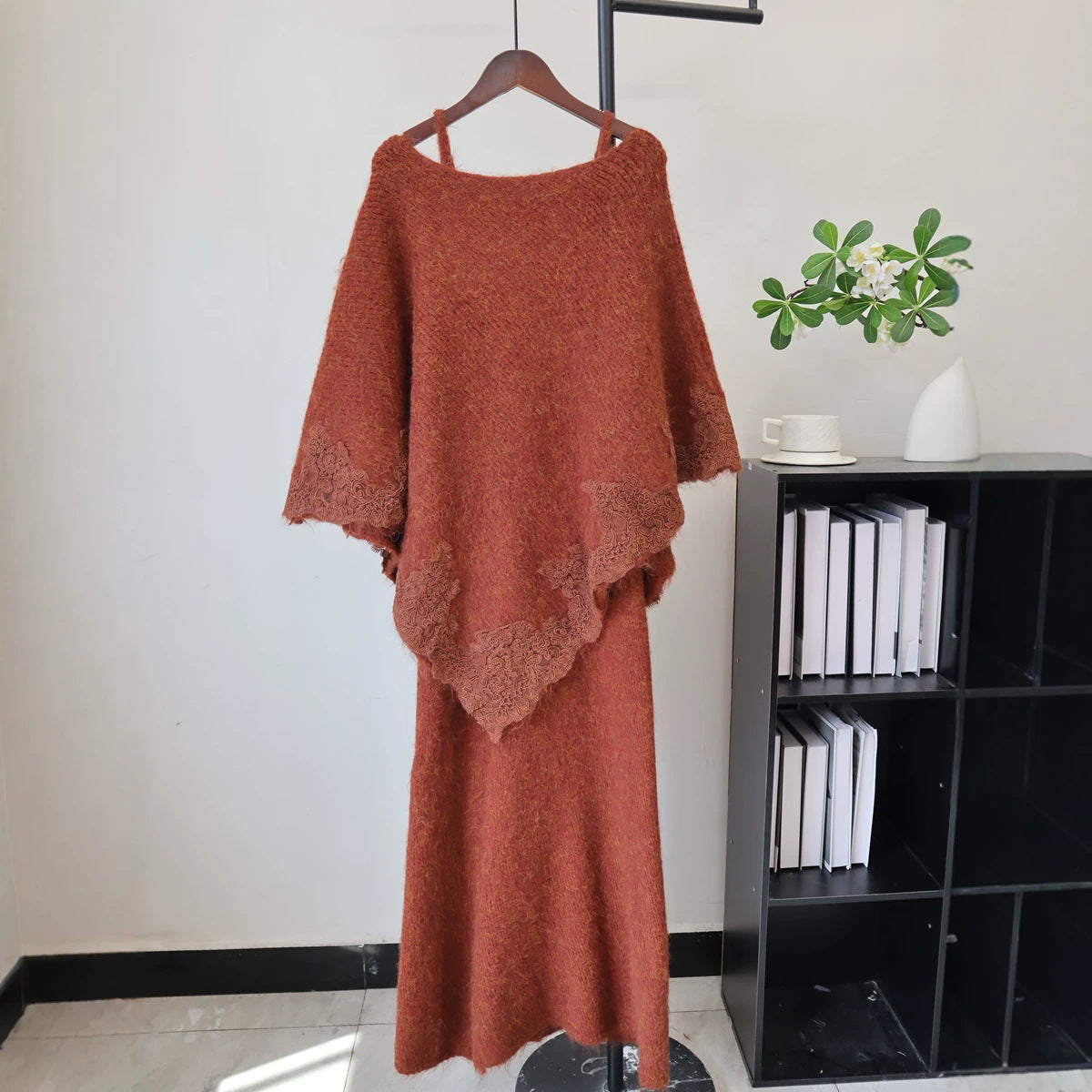 Splicing lace cape camisole dress two-piece set